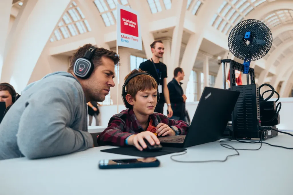 Maker Faire STEM a projekty na doma